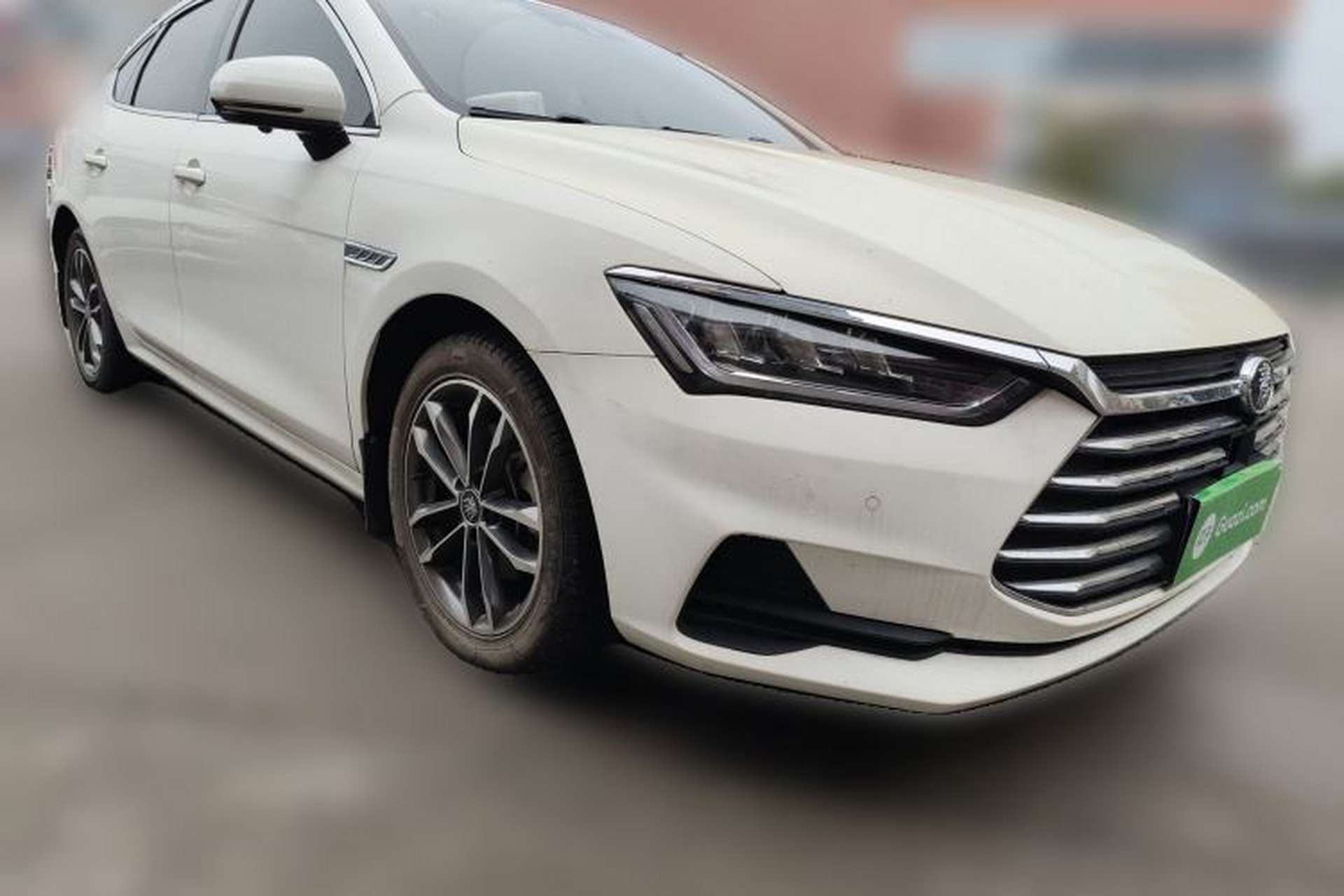 Used BYD Qin Pro 2019 Super Edition 1.5TI Automatic Smart Connect Enjoyment Model China VI Standard Front Right 45 Deg