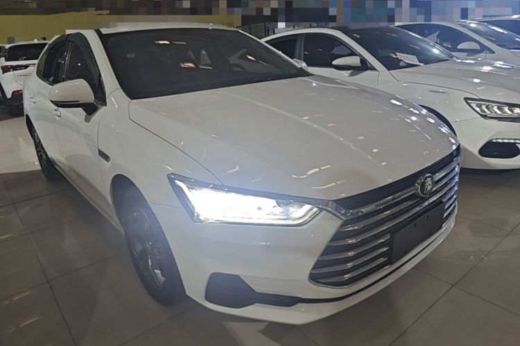 Used BYD Qin Pro 2019 Super Edition 1.5TI Automatic Smart Connect FENGSHANG Model China V Standard Front Right 45 Deg