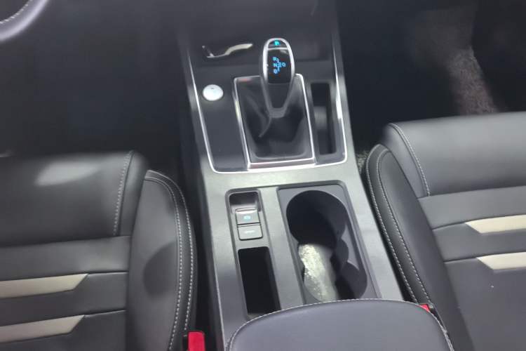 Used BYD Qin Pro 2019 Super Edition 1.5TI Automatic Smart Connect Brilliance Model China V Standard Gear Lever