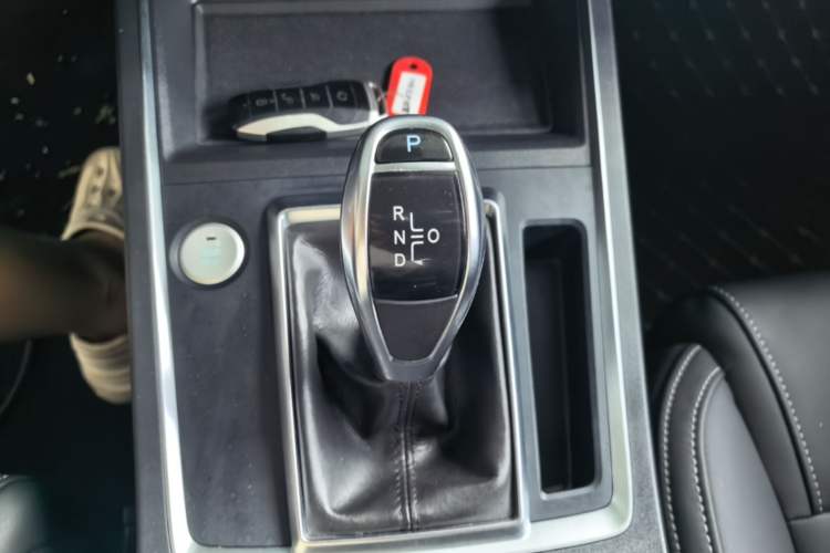 Used BYD Qin Pro 2019 Super Edition 1.5TI Automatic Smart Connect Enjoyment Model China VI Standard Gear Lever