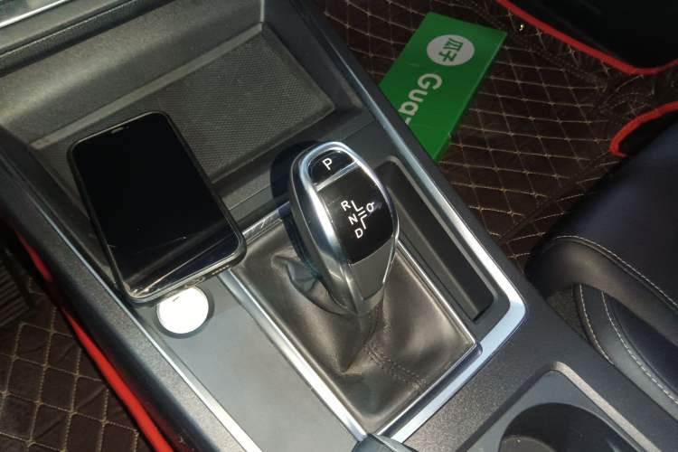 Used BYD Qin Pro 2019 Super Edition 1.5TI Automatic Smart Connect Flagship Model China V Standard Gear Lever