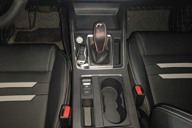 Used BYD Qin Pro 2019 Super Edition 1.5TI Automatic Smart Connect FENGSHANG Model China V Standard Gear Lever