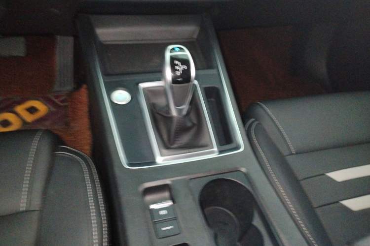 Used BYD Qin Pro 2019 Super Edition 1.5TI Automatic Smart Connect FENGSHANG Model China V Standard Gear Lever