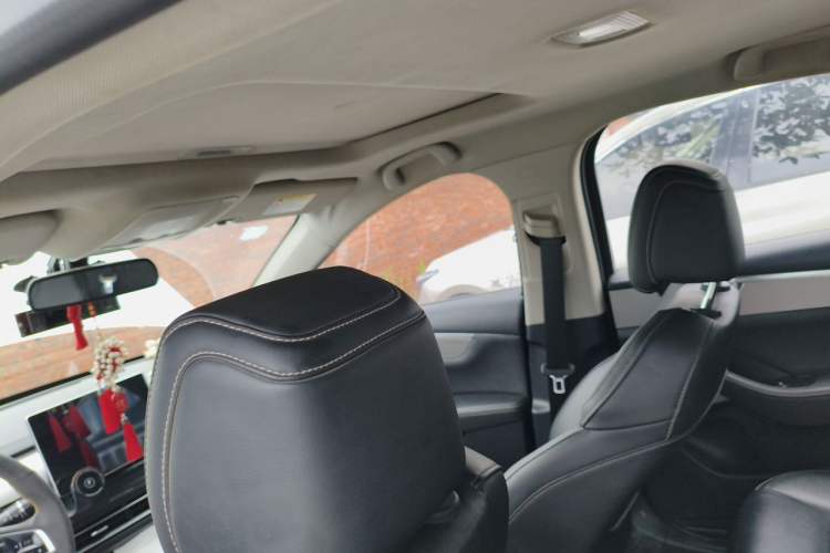 Used BYD Qin Pro 2019 Super Edition 1.5TI Manual Smart Connect Fierce Model China V Standard Headliner