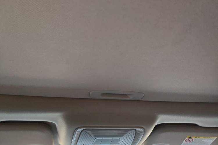 Used BYD Qin Pro 2019 Super Edition 1.5TI Manual Smart Connect Powerful Model China VI Standard Headliner