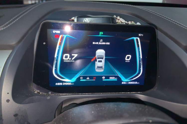 Used BYD Qin Pro 2019 Super Edition 1.5TI Automatic Smart Connect FENGSHANG Model China V Standard Instrument Cluster