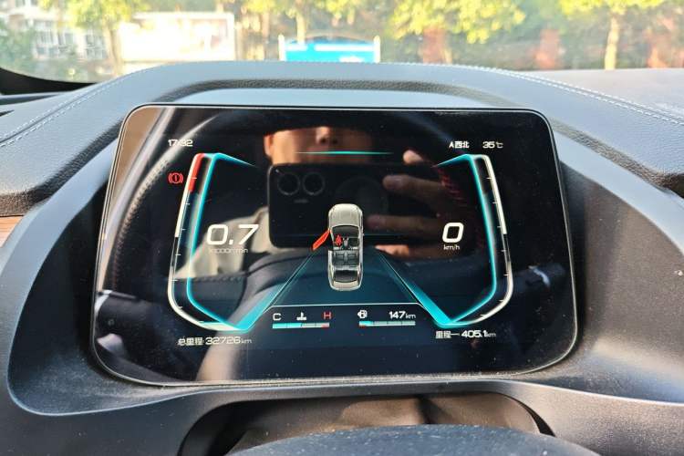Used BYD Qin Pro 2019 Super Edition 1.5TI Manual Smart Connect Powerful Model China VI Standard Instrument Cluster