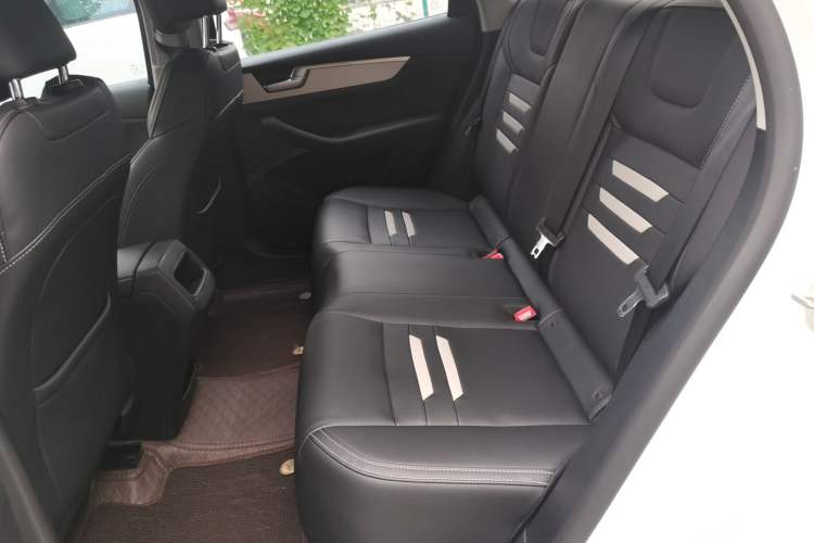 Used BYD Qin Pro 2019 Super Edition 1.5TI Manual Smart Connect Fierce Model China V Standard Interior 1