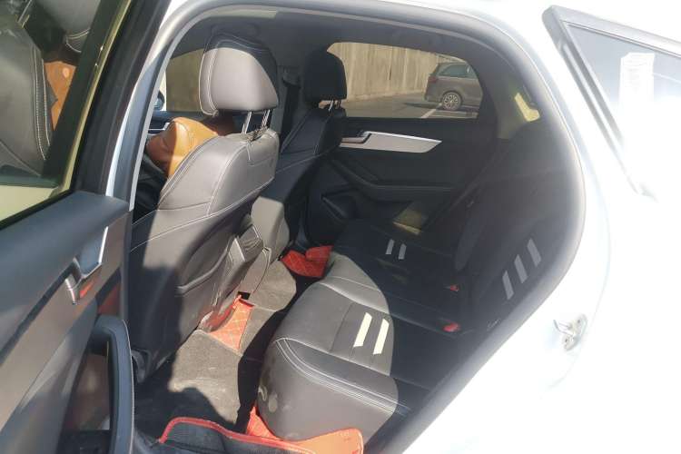 Used BYD Qin Pro 2019 Super Edition 1.5TI Manual Smart Connect Powerful Model China VI Standard Interior 1