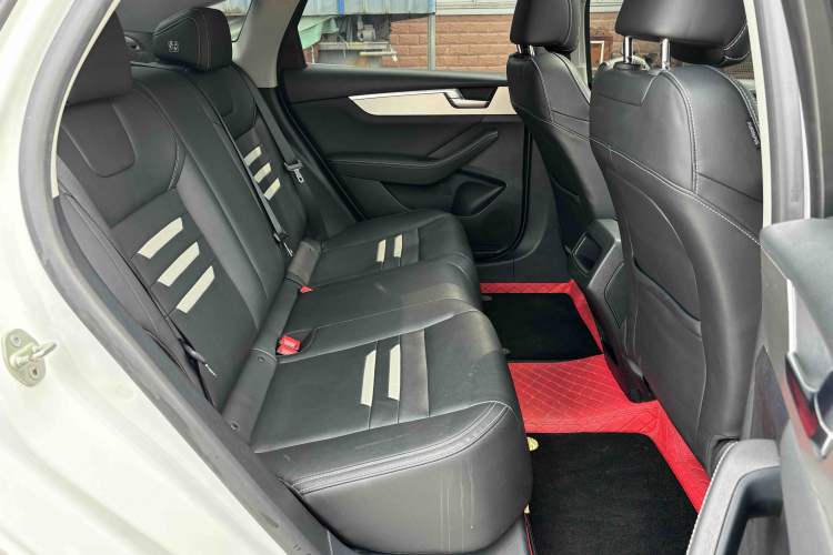 Used BYD Qin Pro 2019 Super Edition 1.5TI Automatic Smart Connect FENGSHANG Model China VI Standard Interior 2