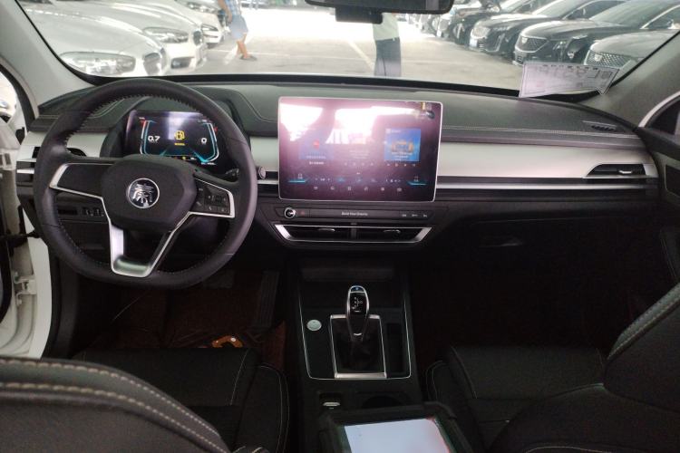 Used BYD Qin Pro 2019 Super Edition 1.5TI Automatic Smart Connect FENGSHANG Model China V Standard Interior 2