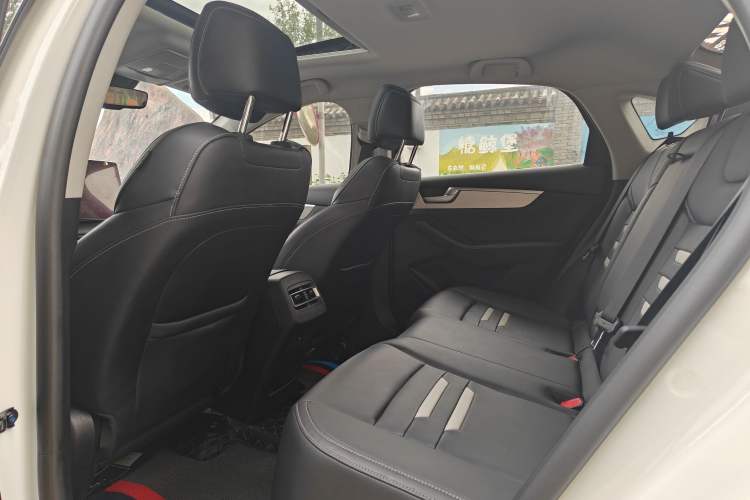Used BYD Qin Pro 2019 Super Edition 1.5TI Automatic Smart Connect Enjoyment Model China VI Standard Interior 3
