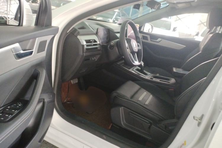Used BYD Qin Pro 2019 Super Edition 1.5TI Automatic Smart Connect FENGSHANG Model China V Standard Interior 3