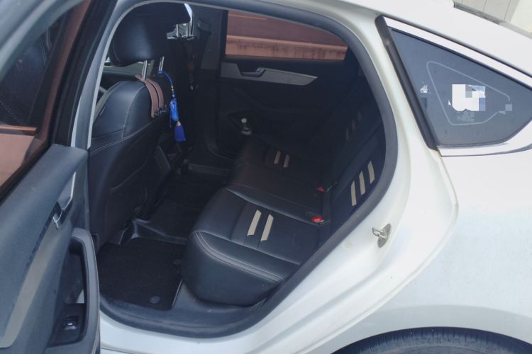 Used BYD Qin Pro 2019 Super Edition 1.5TI Automatic Smart Connect FENGSHANG Model China VI Standard Interior 4
