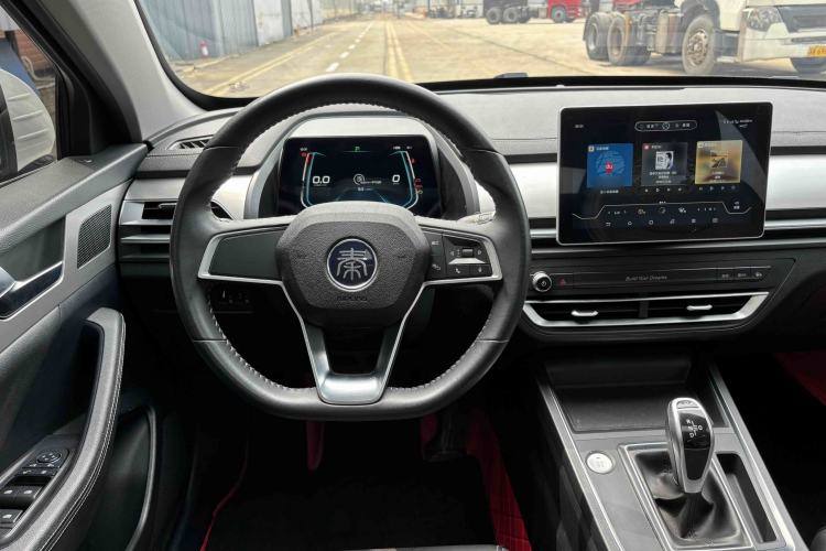 Used BYD Qin Pro 2019 Super Edition 1.5TI Automatic Smart Connect FENGSHANG Model China VI Standard Interior 7