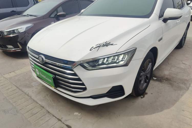 Used BYD Qin Pro 2019 Super Edition 1.5TI Automatic Smart Connect FENGSHANG Model China VI Standard Left Front Headlight