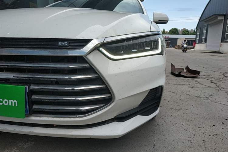 Used BYD Qin Pro 2019 Super Edition 1.5TI Automatic Smart Connect FENGSHANG Model China VI Standard Left Front Headlight