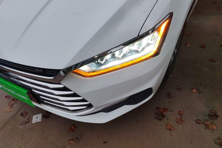 Used BYD Qin Pro 2019 Super Edition 1.5TI Automatic Smart Connect Dynamic Model China VI Standard Left Front Headlight