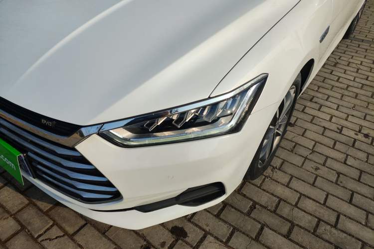 Used BYD Qin Pro 2019 Super Edition 1.5TI Automatic Smart Connect Brilliance Model China VI Standard Left Front Headlight