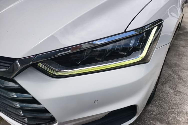Used BYD Qin Pro 2019 Super Edition 1.5TI Automatic Smart Connect Flagship Model China V Standard Left Front Headlight