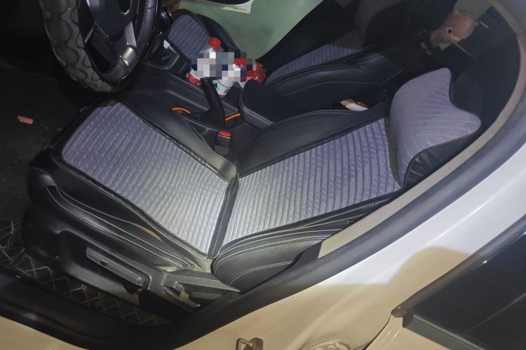 Used BYD Qin Pro 2019 Super Edition 1.5TI Manual Smart Connect Fierce Model China V Standard Left Front Seat