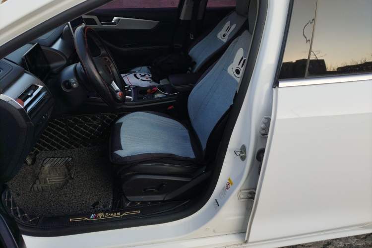 Used BYD Qin Pro 2019 Super Edition 1.5TI Automatic Smart Connect Enjoyment Model China VI Standard Left Front Seat