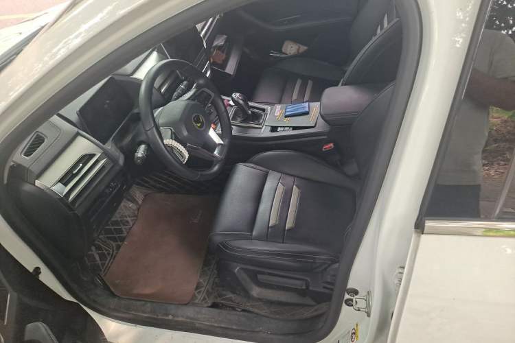 Used BYD Qin Pro 2019 Super Edition 1.5TI Automatic Smart Connect Dynamic Model China VI Standard Left Front Seat