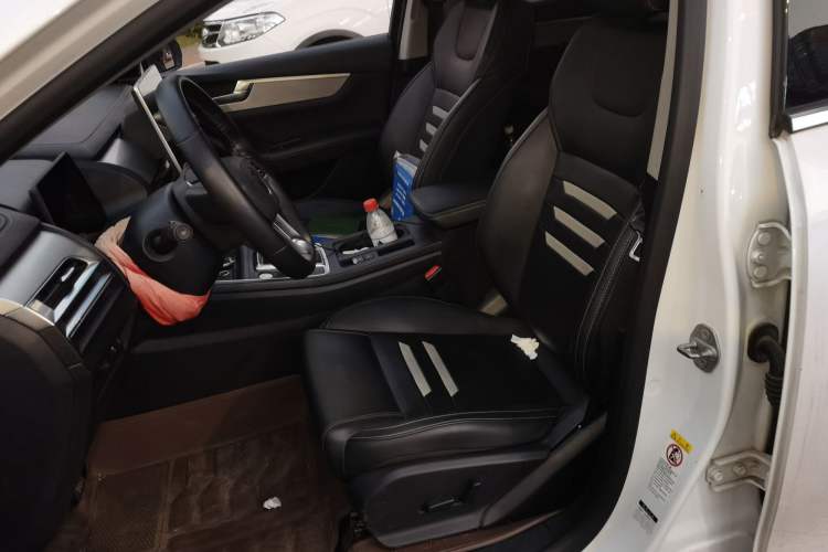 Used BYD Qin Pro 2019 Super Edition 1.5TI Automatic Smart Connect Brilliance Model China VI Standard Left Front Seat