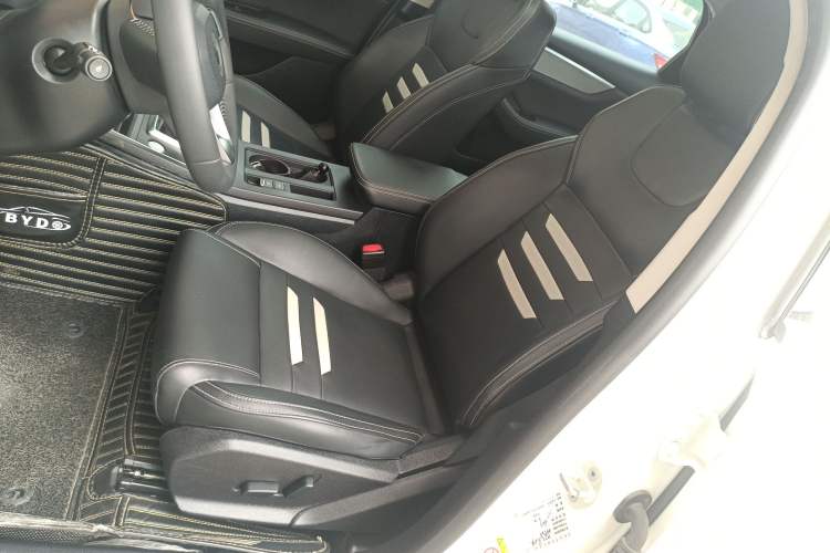 Used BYD Qin Pro 2019 Super Edition 1.5TI Automatic Smart Connect Flagship Model China V Standard Left Front Seat