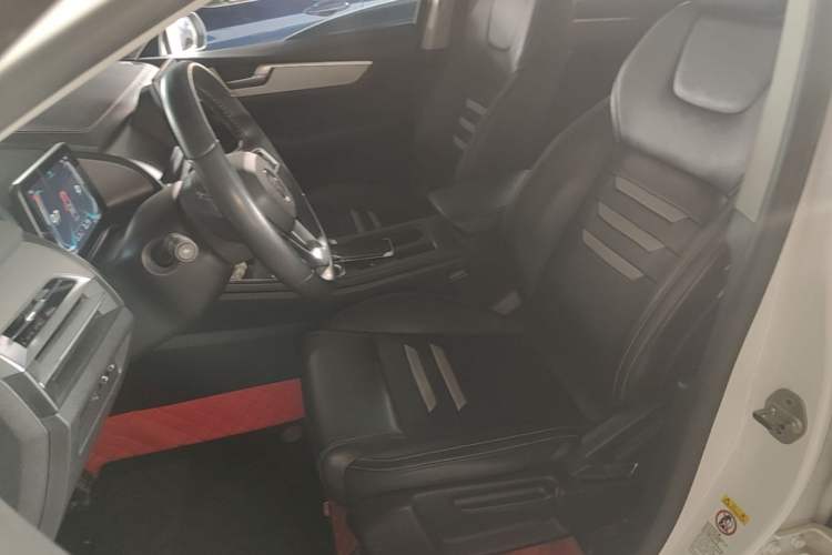 Used BYD Qin Pro 2019 Super Edition 1.5TI Automatic Smart Connect FENGSHANG Model China VI Standard Left Front Seat
