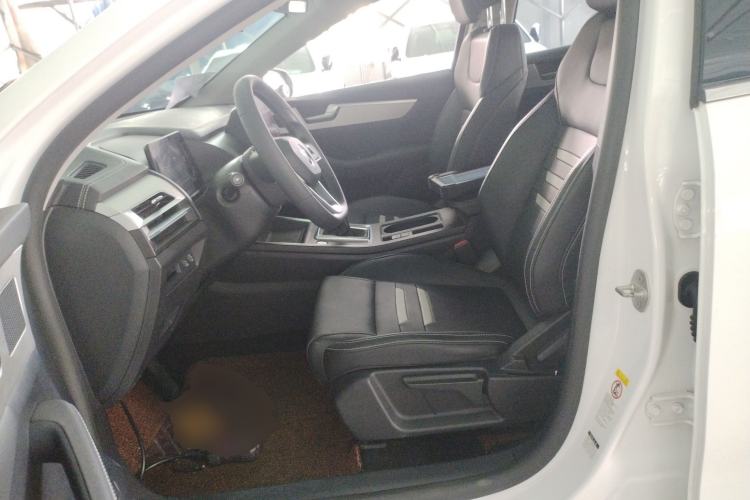 Used BYD Qin Pro 2019 Super Edition 1.5TI Automatic Smart Connect FENGSHANG Model China V Standard Left Front Seat