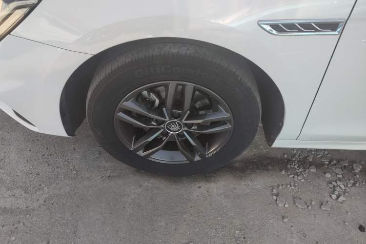 Used BYD Qin Pro 2019 Super Edition 1.5TI Manual Smart Connect Fierce Model China V Standard Left Front Wheel Hub