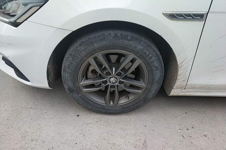 Used BYD Qin Pro 2019 Super Edition 1.5TI Automatic Smart Connect FENGSHANG Model China VI Standard Left Front Wheel Hub