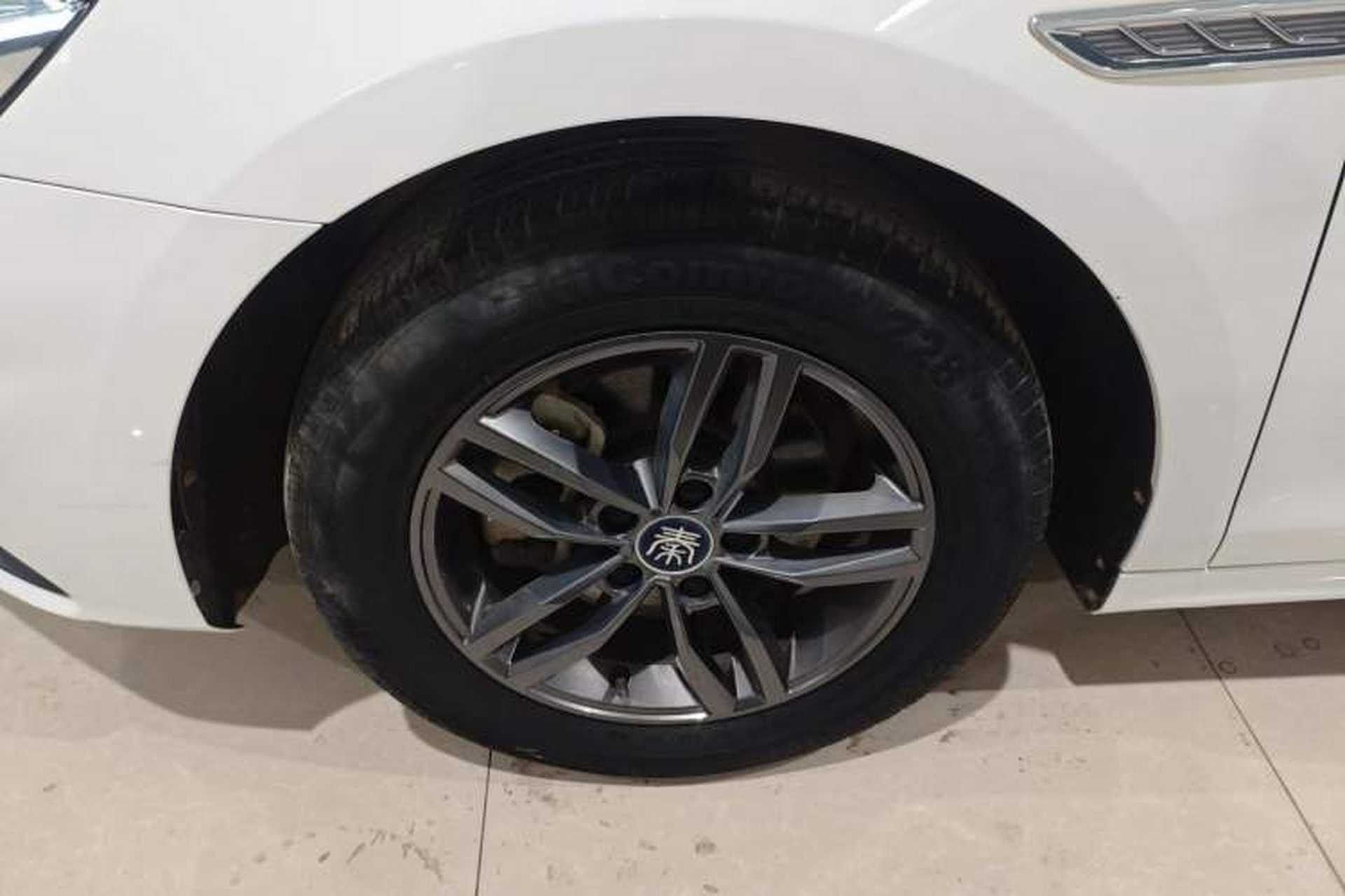 Used BYD Qin Pro 2019 Super Edition 1.5TI Manual Smart Connect Powerful Model China VI Standard Left Front Wheel Hub