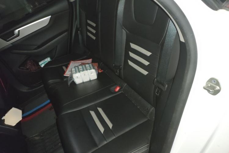 Used BYD Qin Pro 2019 Super Edition 1.5TI Automatic Smart Connect FENGSHANG Model China VI Standard Left Rear Seat