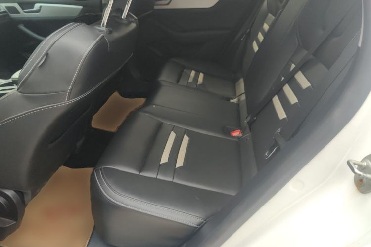 Used BYD Qin Pro 2019 Super Edition 1.5TI Automatic Smart Connect FENGSHANG Model China VI Standard Left Rear Seat