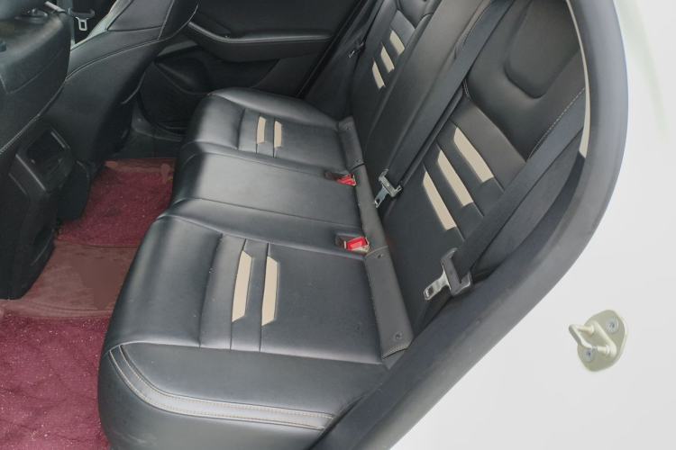 Used BYD Qin Pro 2019 Super Edition 1.5TI Manual Smart Connect Fierce Model China V Standard Left Rear Seat
