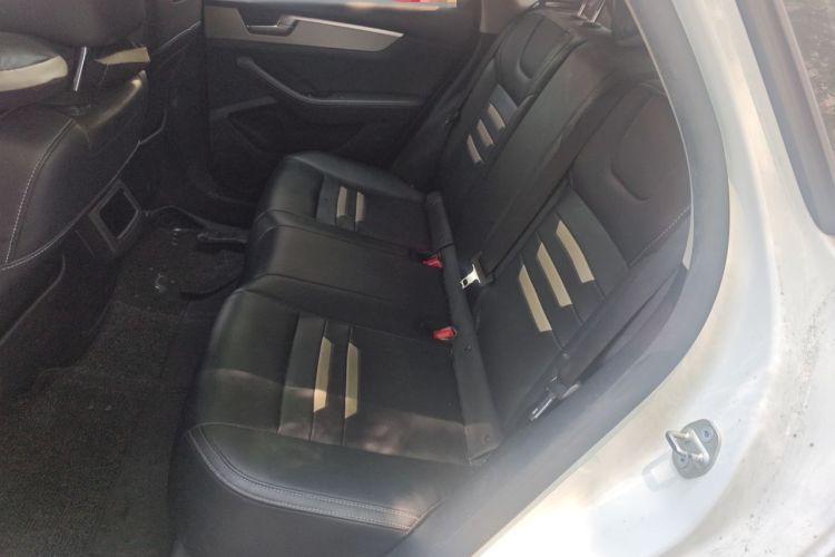 Used BYD Qin Pro 2019 Super Edition 1.5TI Automatic Smart Connect Dynamic Model China VI Standard Left Rear Seat