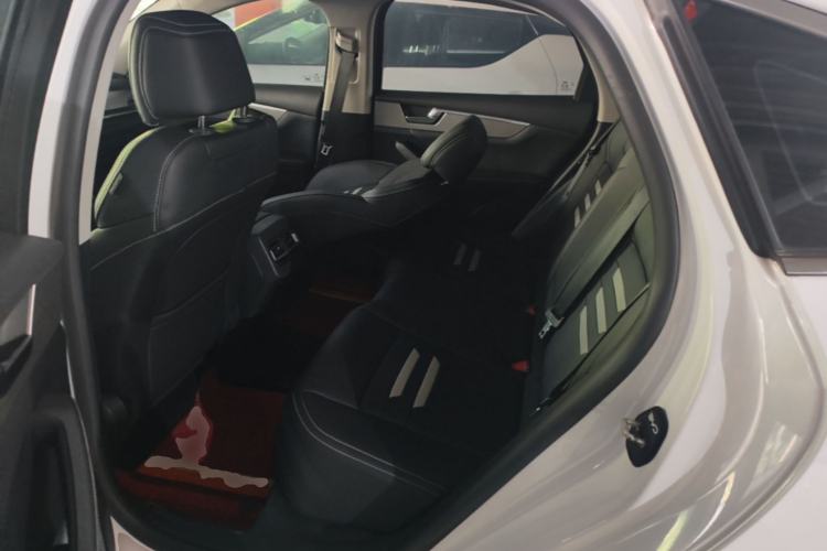 Used BYD Qin Pro 2019 Super Edition 1.5TI Automatic Smart Connect Flagship Model China V Standard Left Rear Seat
