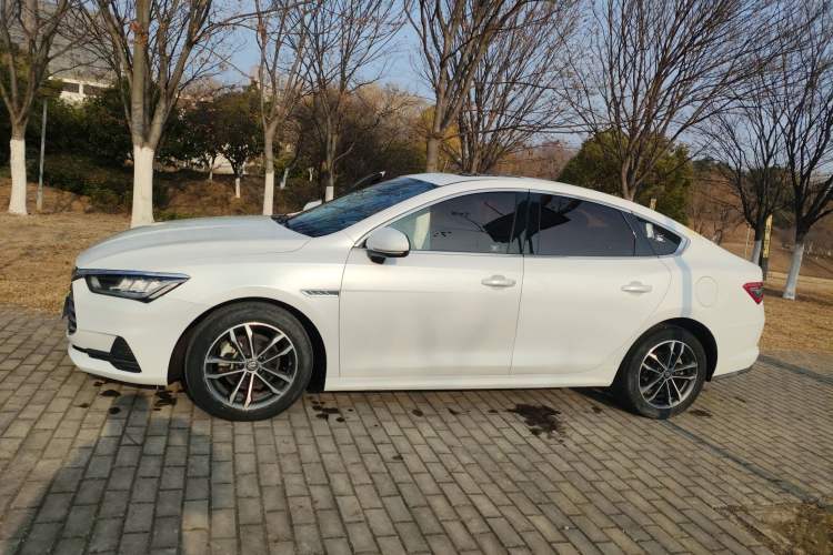 Used BYD Qin Pro 2019 Super Edition 1.5TI Automatic Smart Connect Brilliance Model China VI Standard Left Side