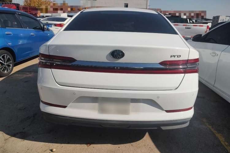 Used BYD Qin Pro 2019 Super Edition 1.5TI Manual Smart Connect Fierce Model China V Standard Rear