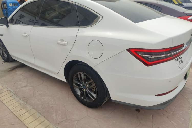 Used BYD Qin Pro 2019 Super Edition 1.5TI Automatic Smart Connect FENGSHANG Model China VI Standard Rear Left 45 Deg