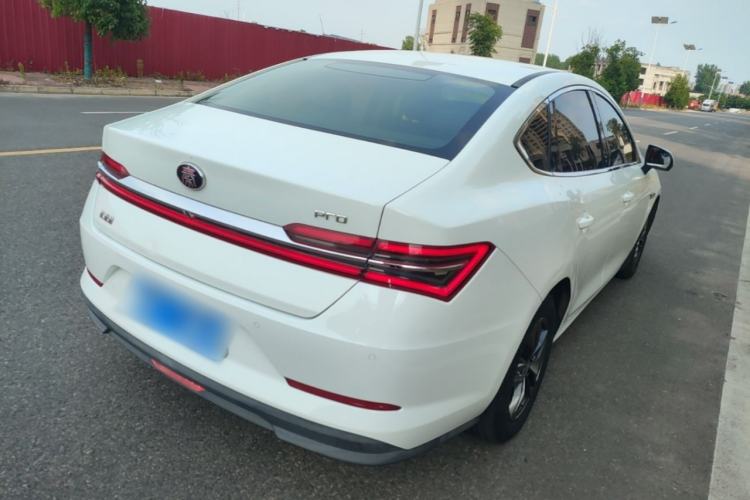 Used BYD Qin Pro 2019 Super Edition 1.5TI Automatic Smart Connect FENGSHANG Model China VI Standard Rear Right 45 Deg