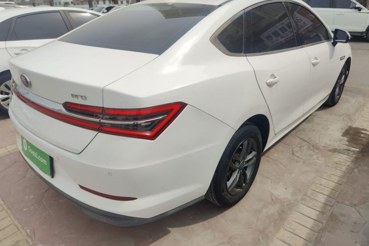 Used BYD Qin Pro 2019 Super Edition 1.5TI Automatic Smart Connect FENGSHANG Model China VI Standard Rear Right 45 Deg