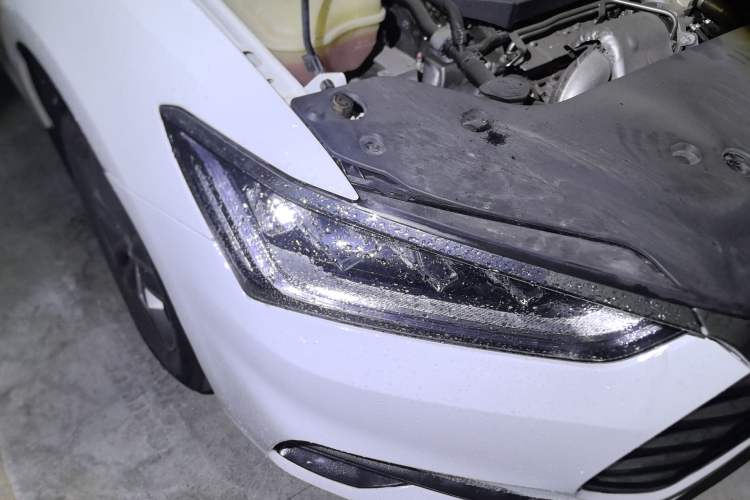 Used BYD Qin Pro 2019 Super Edition 1.5TI Automatic Smart Connect FENGSHANG Model China V Standard Right Front Headlight