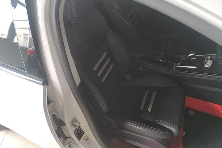 Used BYD Qin Pro 2019 Super Edition 1.5TI Automatic Smart Connect FENGSHANG Model China VI Standard Right Front Seat