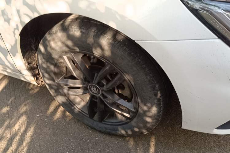 Used BYD Qin Pro 2019 Super Edition 1.5TI Automatic Smart Connect Dynamic Model China V Standard Right Front Wheel Hub