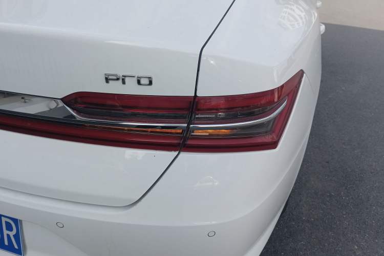 Used BYD Qin Pro 2019 Super Edition 1.5TI Manual Smart Connect Fierce Model China V Standard Right Rear Taillight