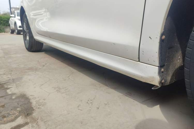 Used BYD Qin Pro 2019 Super Edition 1.5TI Automatic Smart Connect FENGSHANG Model China VI Standard Right Side Sill