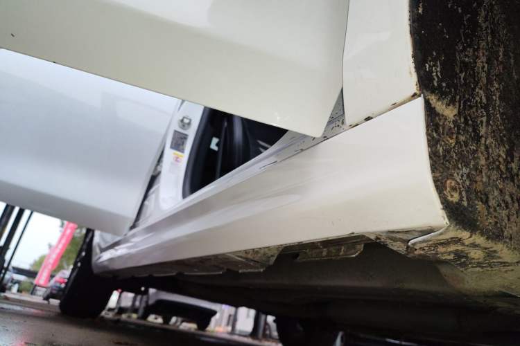 Used BYD Qin Pro 2019 Super Edition 1.5TI Automatic Smart Connect Dynamic Model China VI Standard Right Side Sill